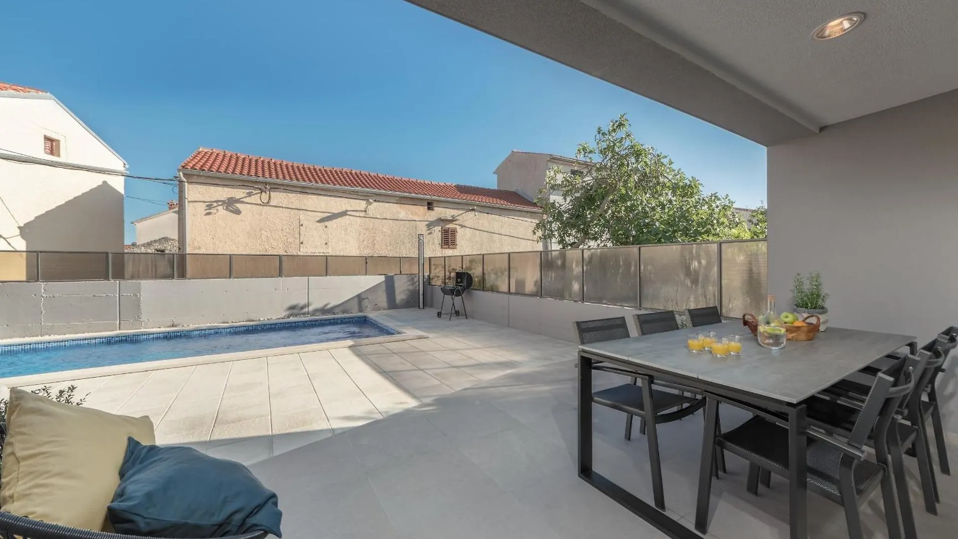 Villa San For 6 Persons In Medulin With Fitness And Only 2 Km From The Beach With Sea View Liznjan