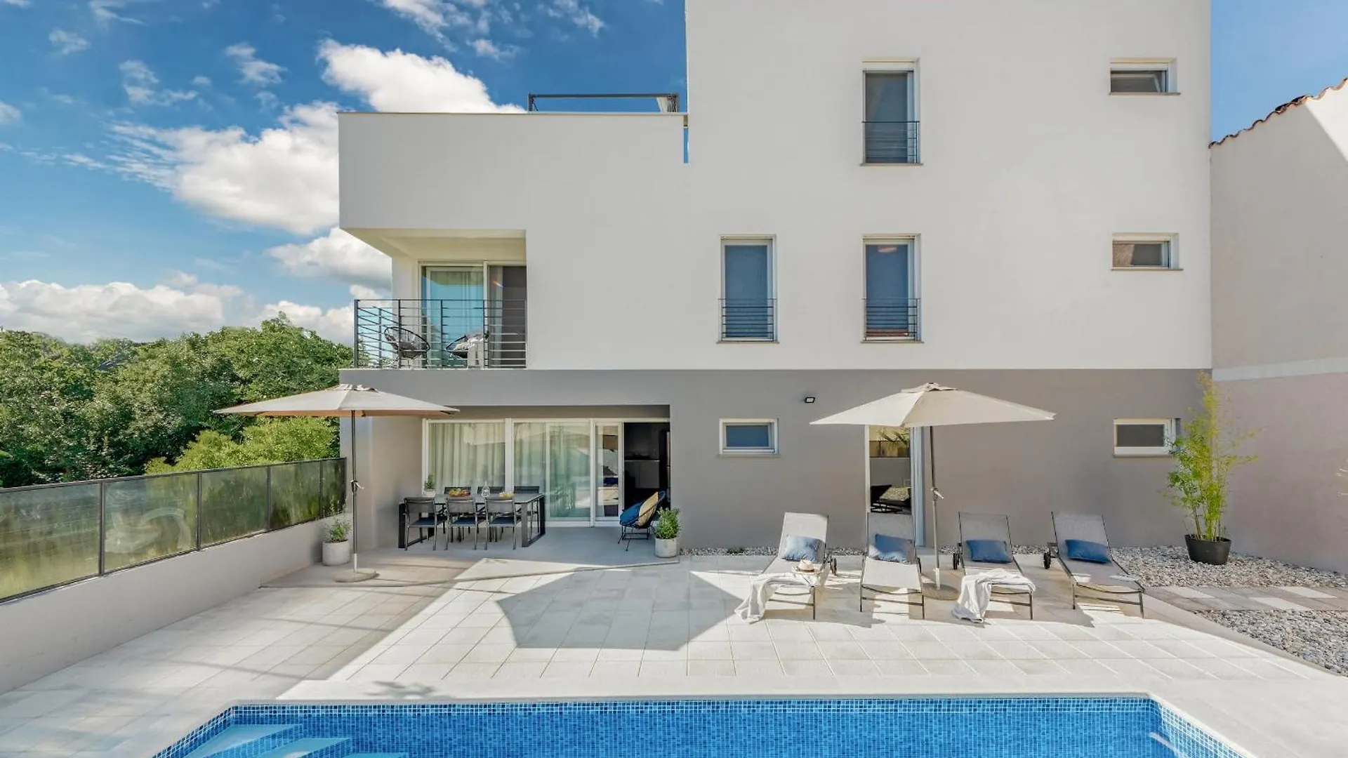 Villa San For 6 Persons In Medulin With Fitness And Only 2 Km From The Beach With Sea View Liznjan